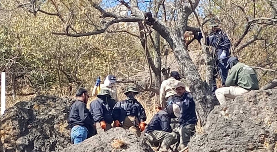 ¡Escalofriante! Hallan fosa clandestina en Jalisco con 24 cuerpos