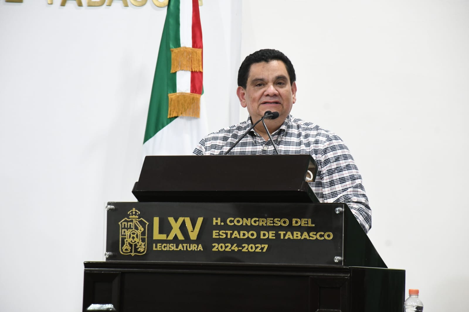 Me voy tranquilo y contento, finanzas sanas en el PRD: Javier Cabrera