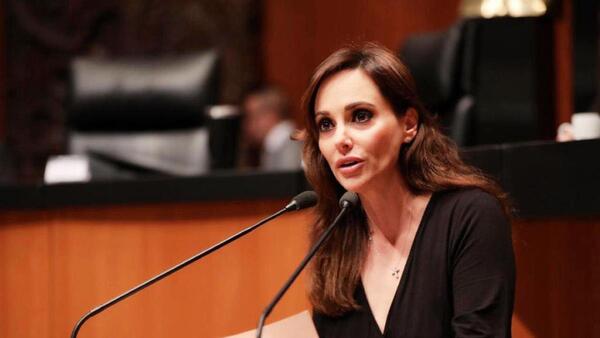 Lilly Tellez se lanza contra Sheinbaum por tómbola judicial