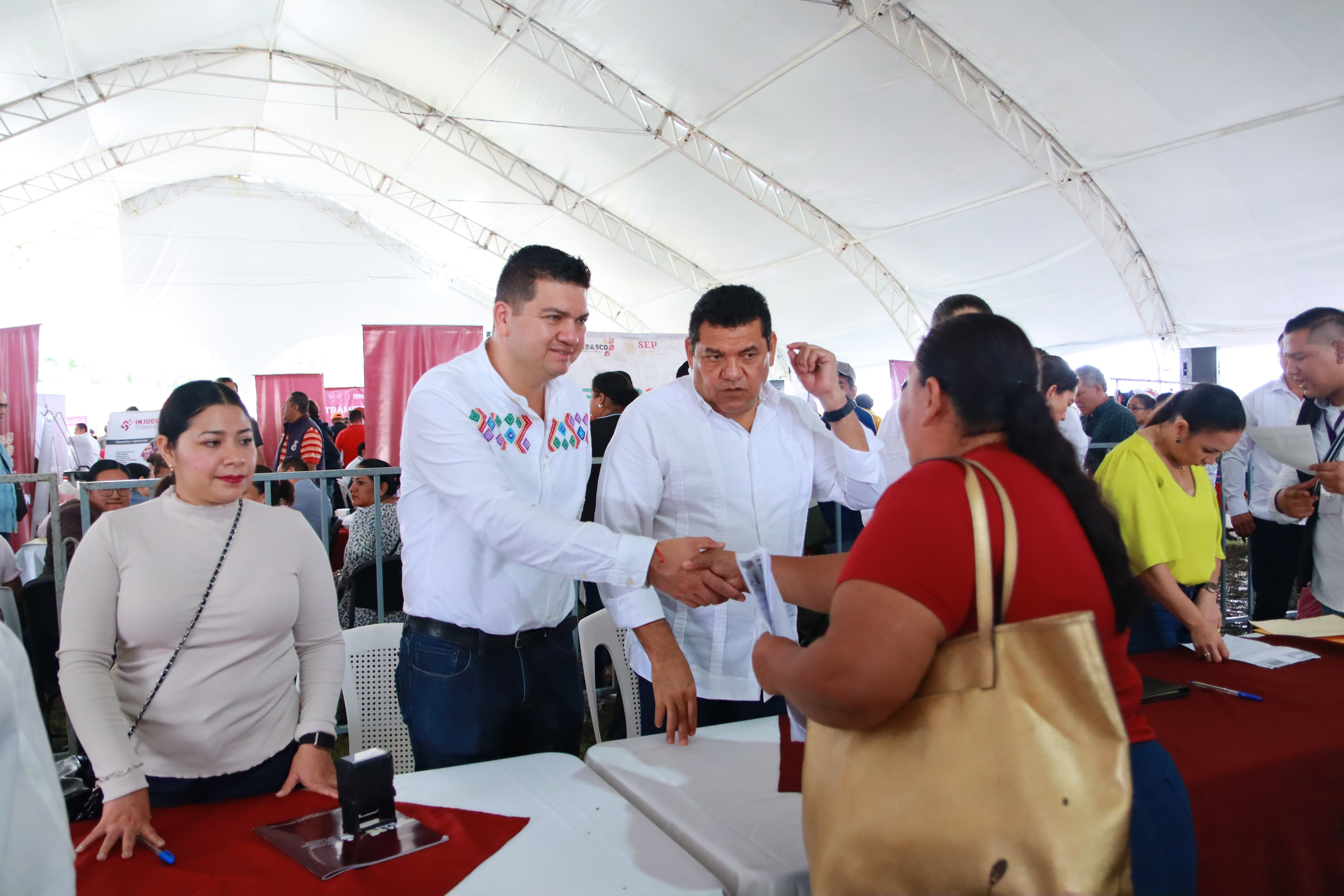 Programa Viviendas del Bienestar de Javier May será histórico: Ovidio Peralta