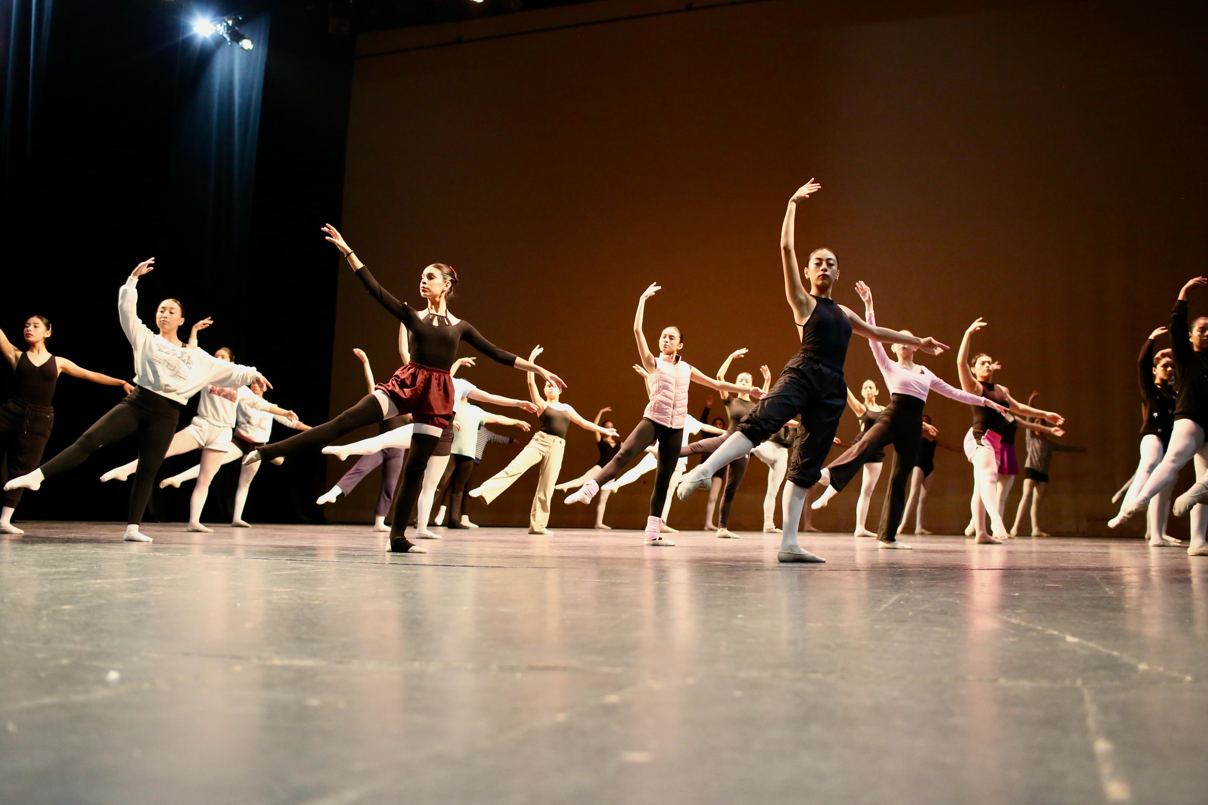 Alumnos de la Escuela Estatal de Danza Participarán por primera vez en el Encuentro Internacional de Escuelas de Danza Clásica