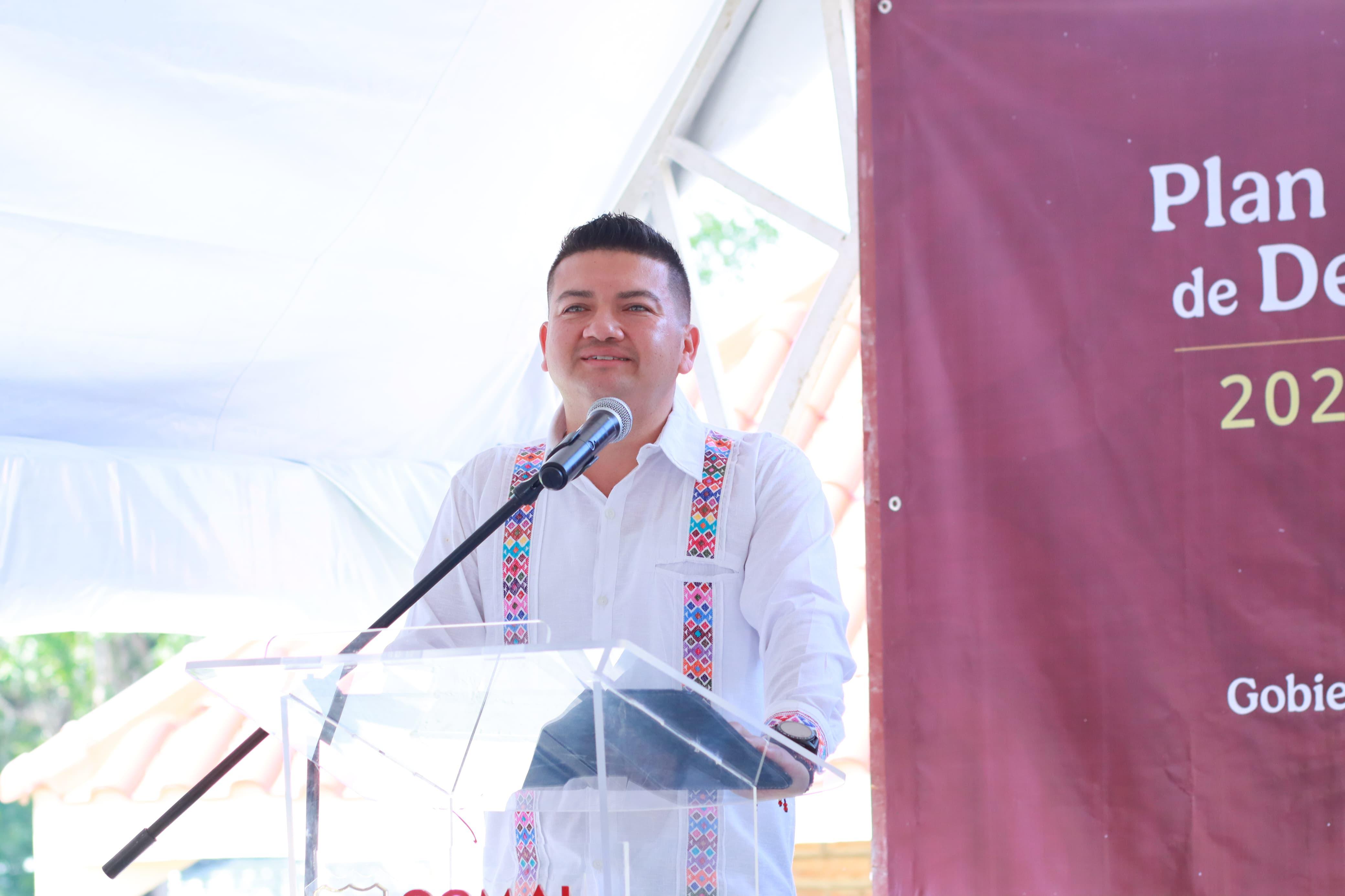 Honestidad y austeridad han propiciado desarrollo en Comalcalco: Ovidio Peralta