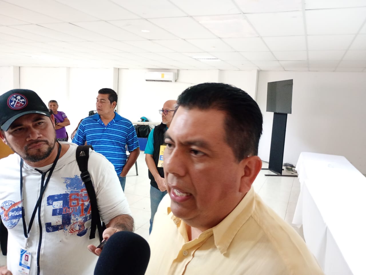 Los partidos de oposición debemos establecer un frente común: Rafael Acosta León