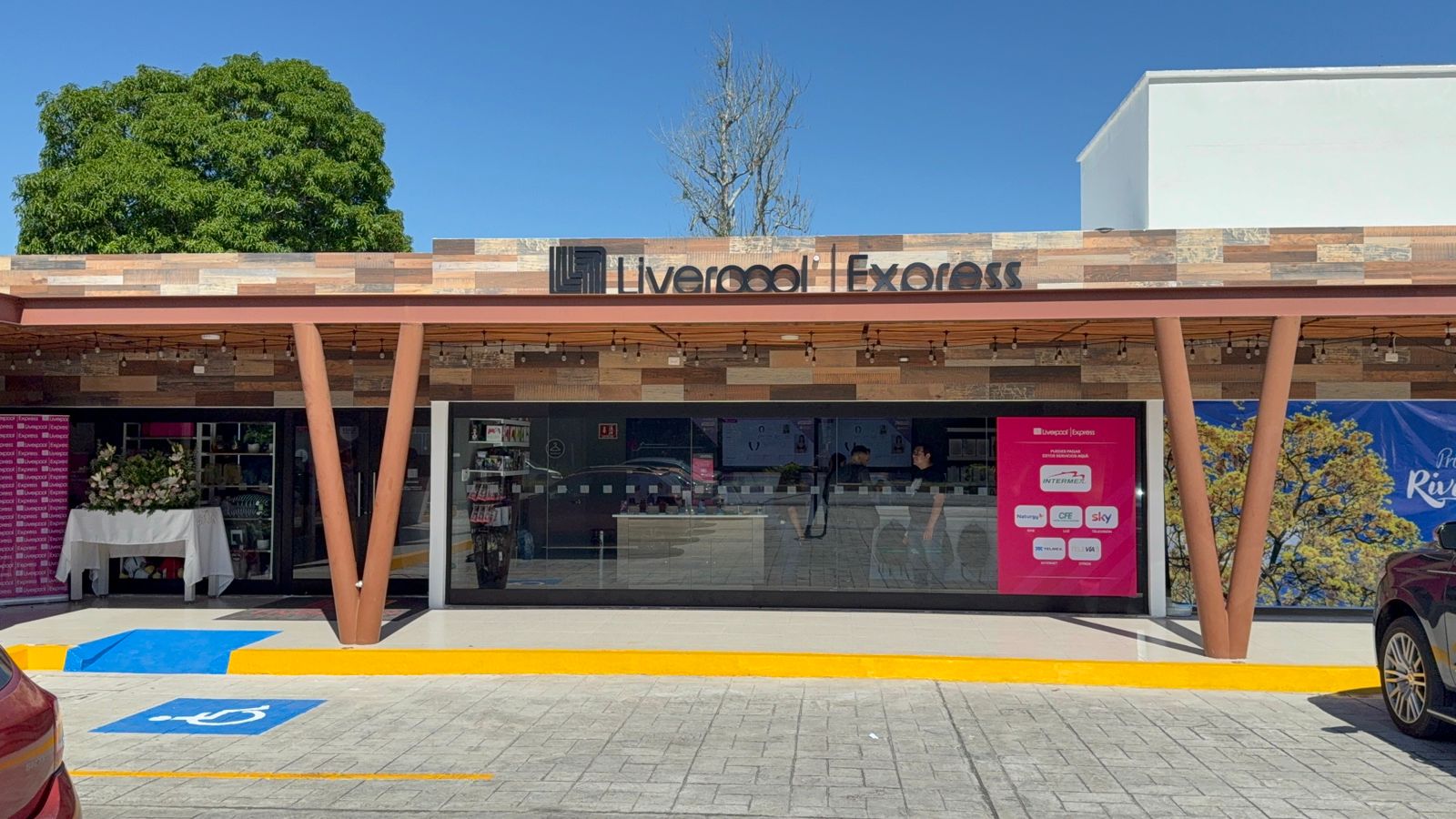 Liverpool Express llega a Nacajuca