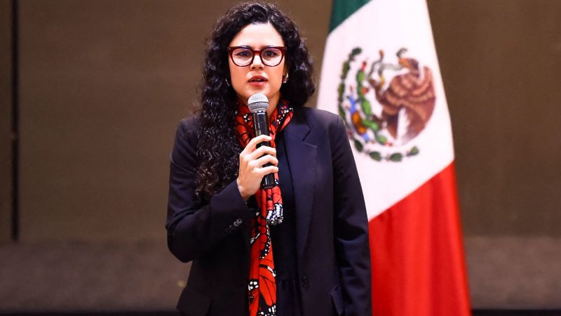 Luisa María Alcalde celebra el nacimiento de su hija Leonora