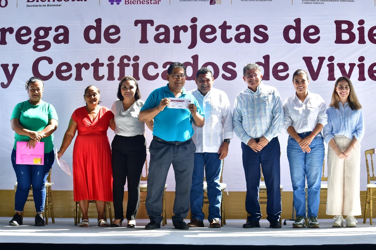 Tabasco alcanzará la paz con justicia social; Gobierno del Pueblo entrega tarjetas de pensión del bienestar a 3,438 adultos de Centla, Paraíso y Jalpa