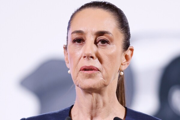 Sheinbaum afirma que “no ayuda” que Trump declare terroristas a cárteles mexicanos