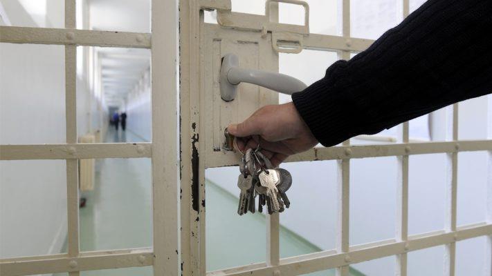 Dictan prisión preventiva a piloto de ‘Los Chapitos’