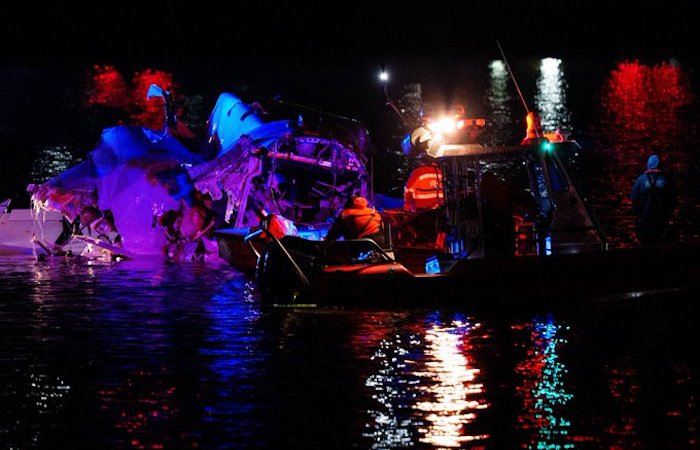 Recuperan la caja negra del helicóptero del ejército accidentado en Washington