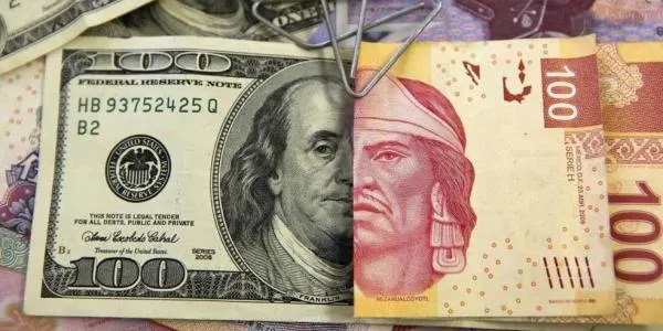 La moneda mexicana recupera terreno frente al dólar
