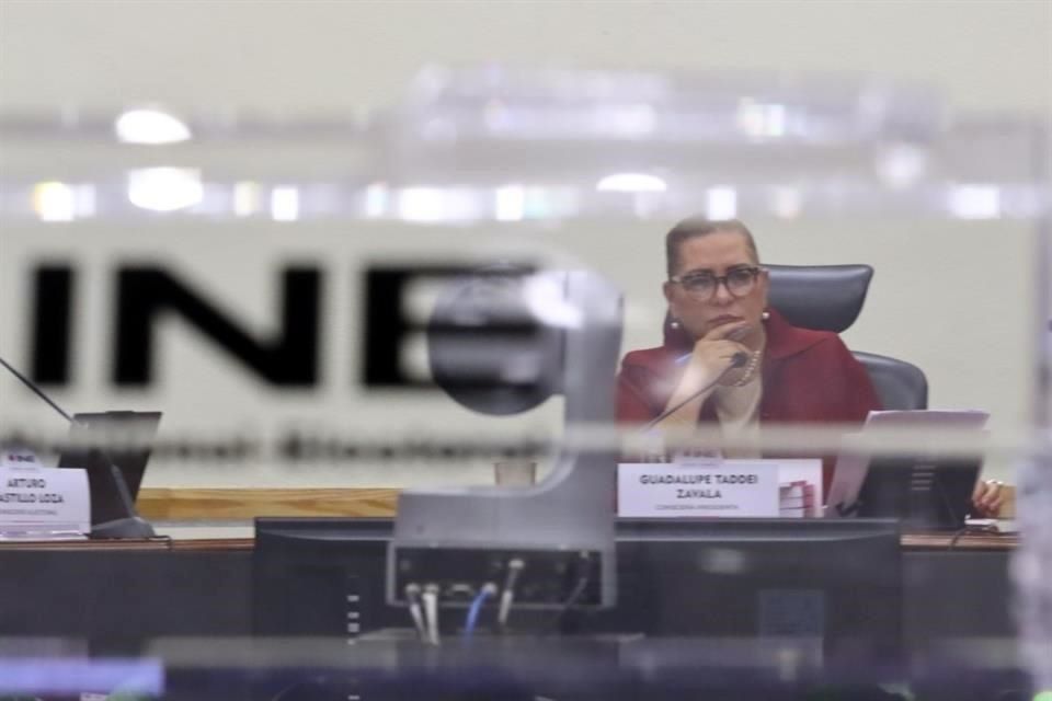 Autoriza Hacienda 800 mdp al INE para elección judicial