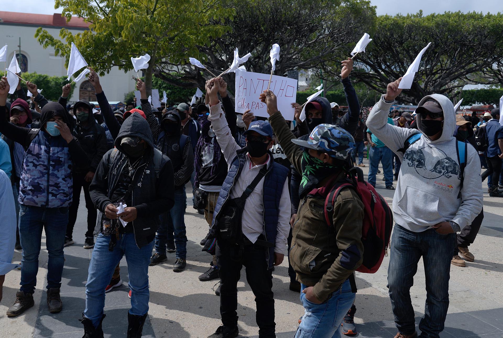 Exigen normalistas en Chiapas que se resuelva el caso Ayotzinapa