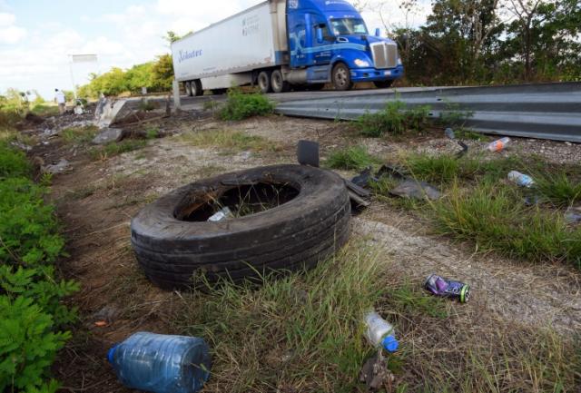 Confirma FGE de Campeche 38 personas muertas tras choque de autobús y tráiler