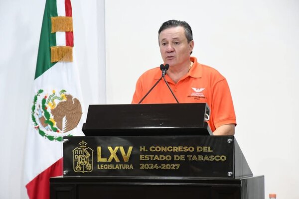 Debe otorgarse incentivos a quienes prestan servicio social: Gerald Washington Herrera