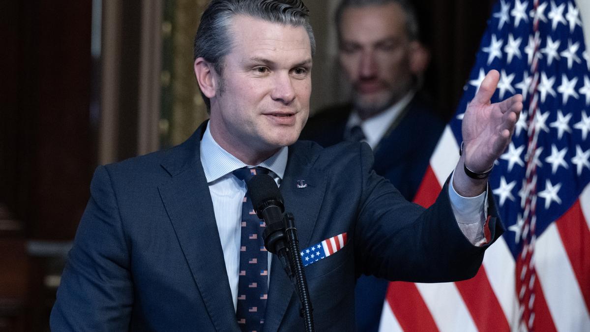 Pete Hegseth, jefe del Pentágono, visitará frontera de EU con México