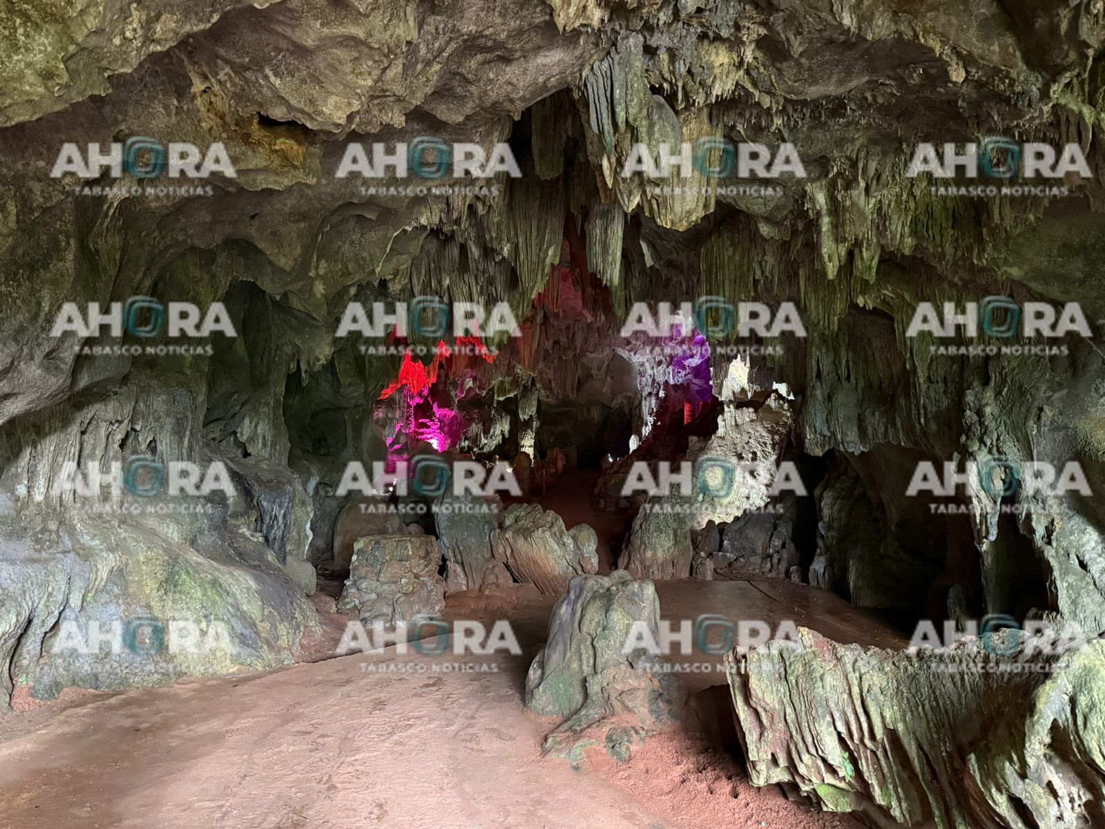 Baja afluencia de turistas en Grutas de Coconá