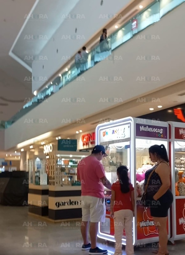 Familias tabasqueñas realizan sus actividades normales con tranquilidad