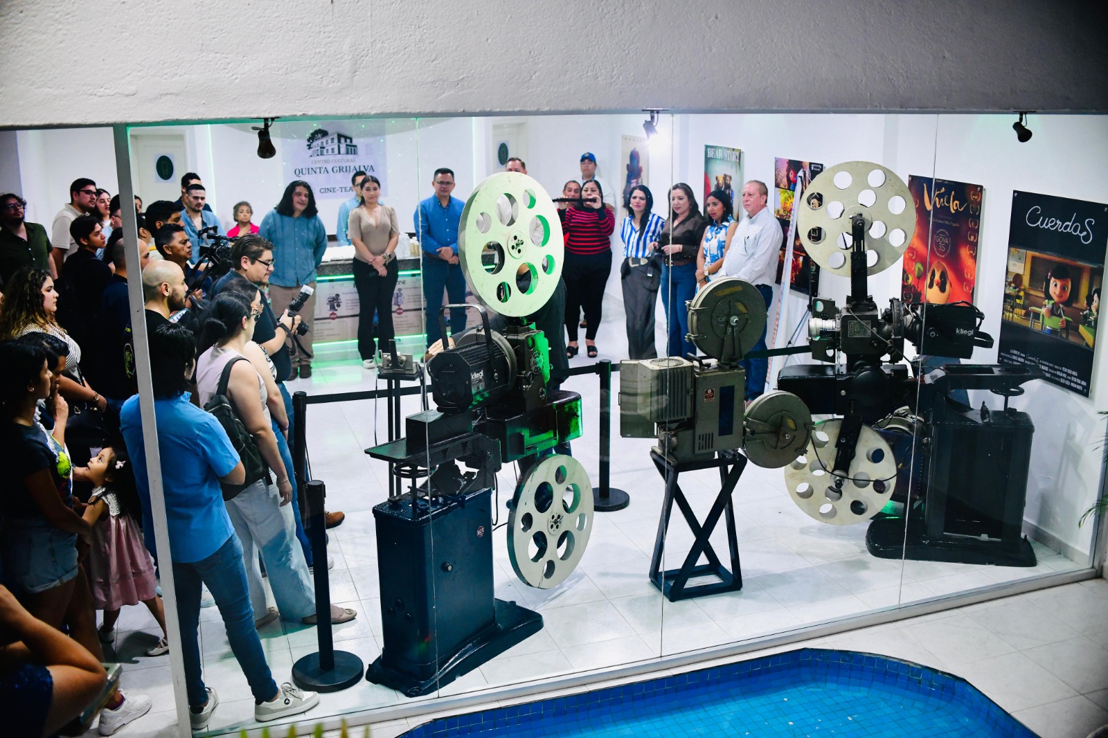 Inaugura el Centro Cultural Quinta Grijalva la galería “Evolución del Cine a Través del Tiempo”