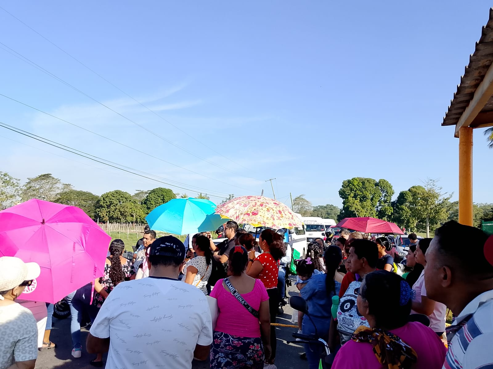 Padres de familia exigen la devolución de recursos “La Escuela es Nuestra”