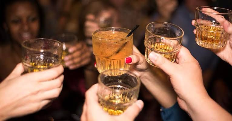 Propone Partido Verde aumentar edad mínima para beber