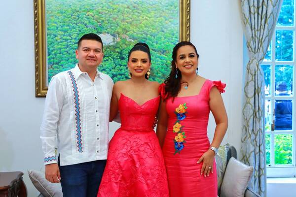 Lleva Bianca Chargoy la algarabía de Comalcalco a la Quinta Grijalva