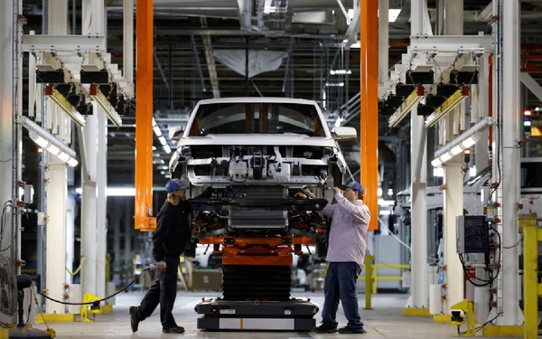 Aranceles de Trump pueden colapsar la producción de vehículos en semanas