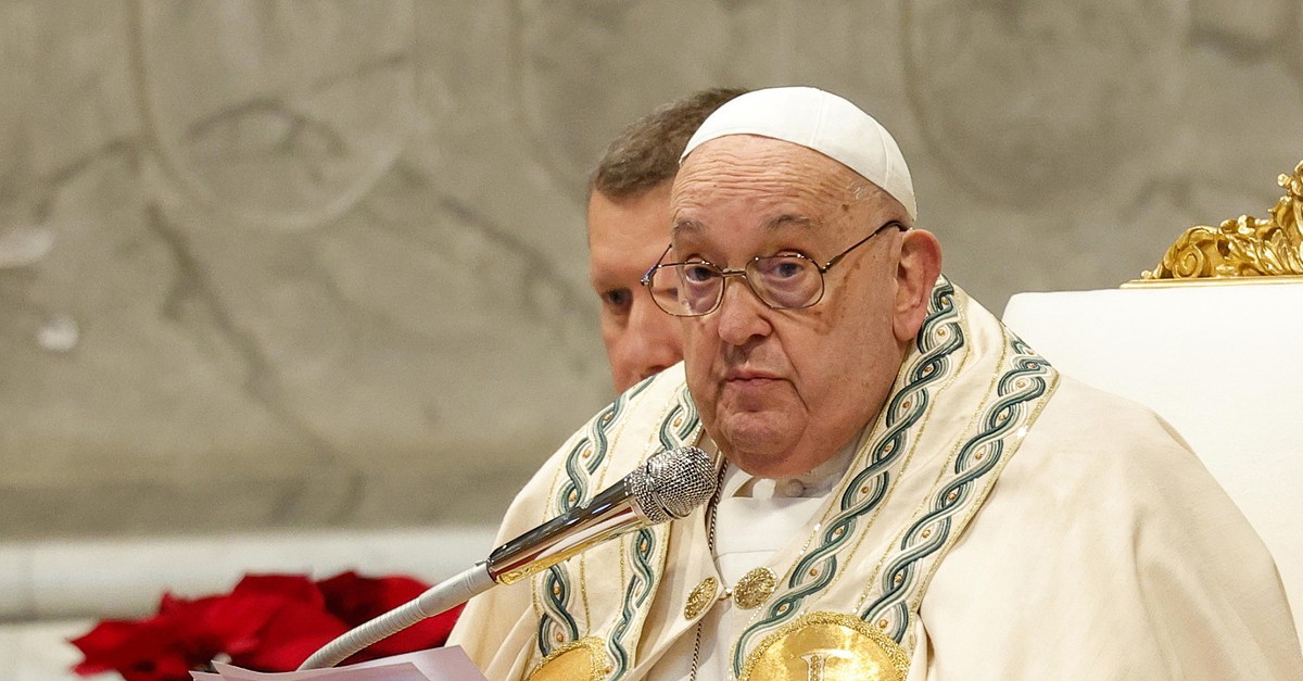 Papa Francisco en estado crítico; presenta una insuficiencia renal leve