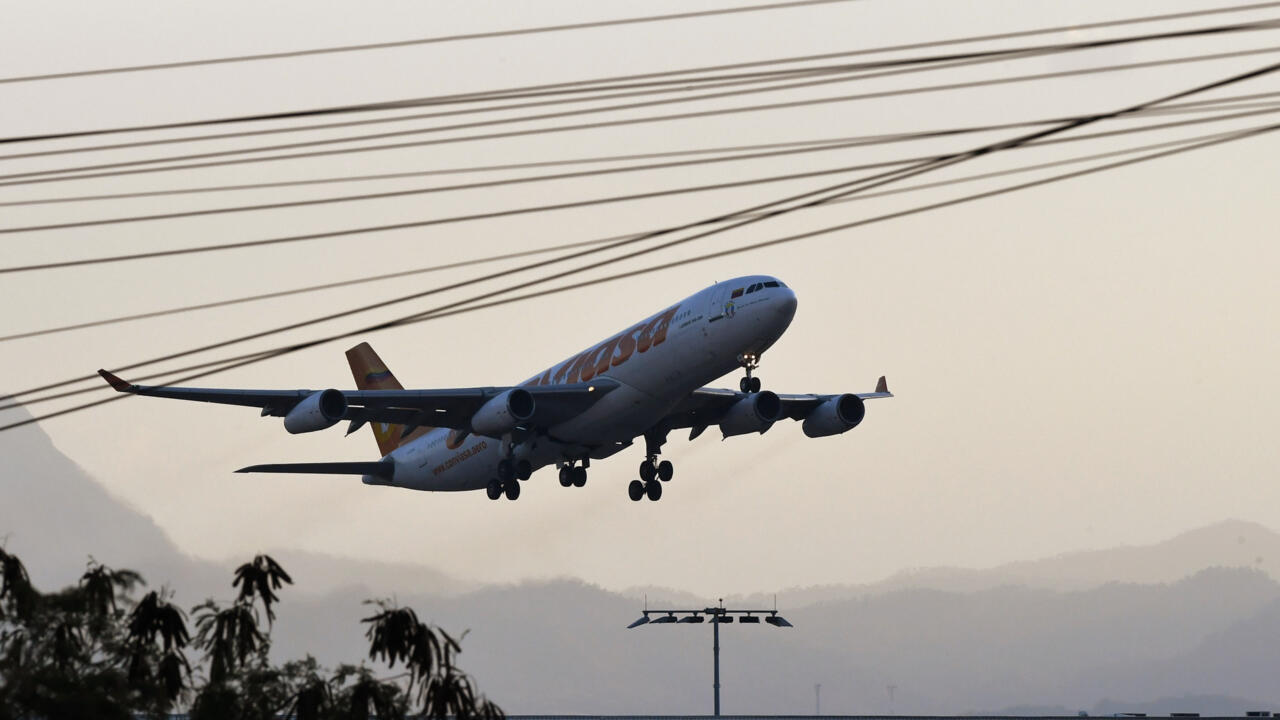 EE.UU. traslada a 177 migrantes desde Guantánamo hacia Venezuela