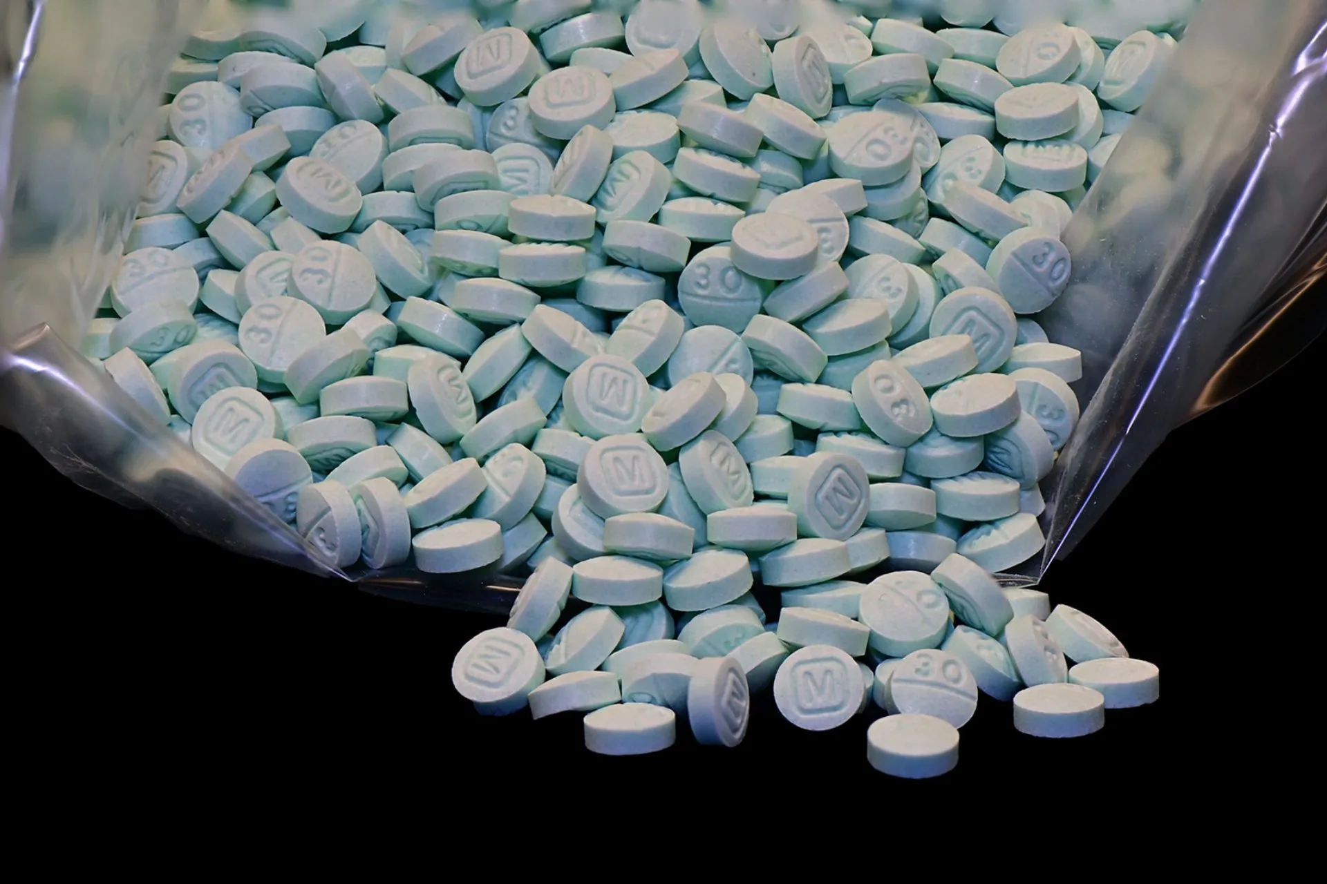 Exjefe de Operaciones de la DEA asegura que mayoría del fentanilo la introducen estadounidenses y por garitas