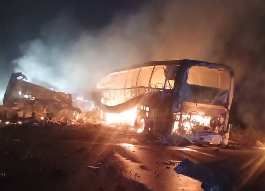 Gobierno estatal brinda apoyo a víctimas de camionazo