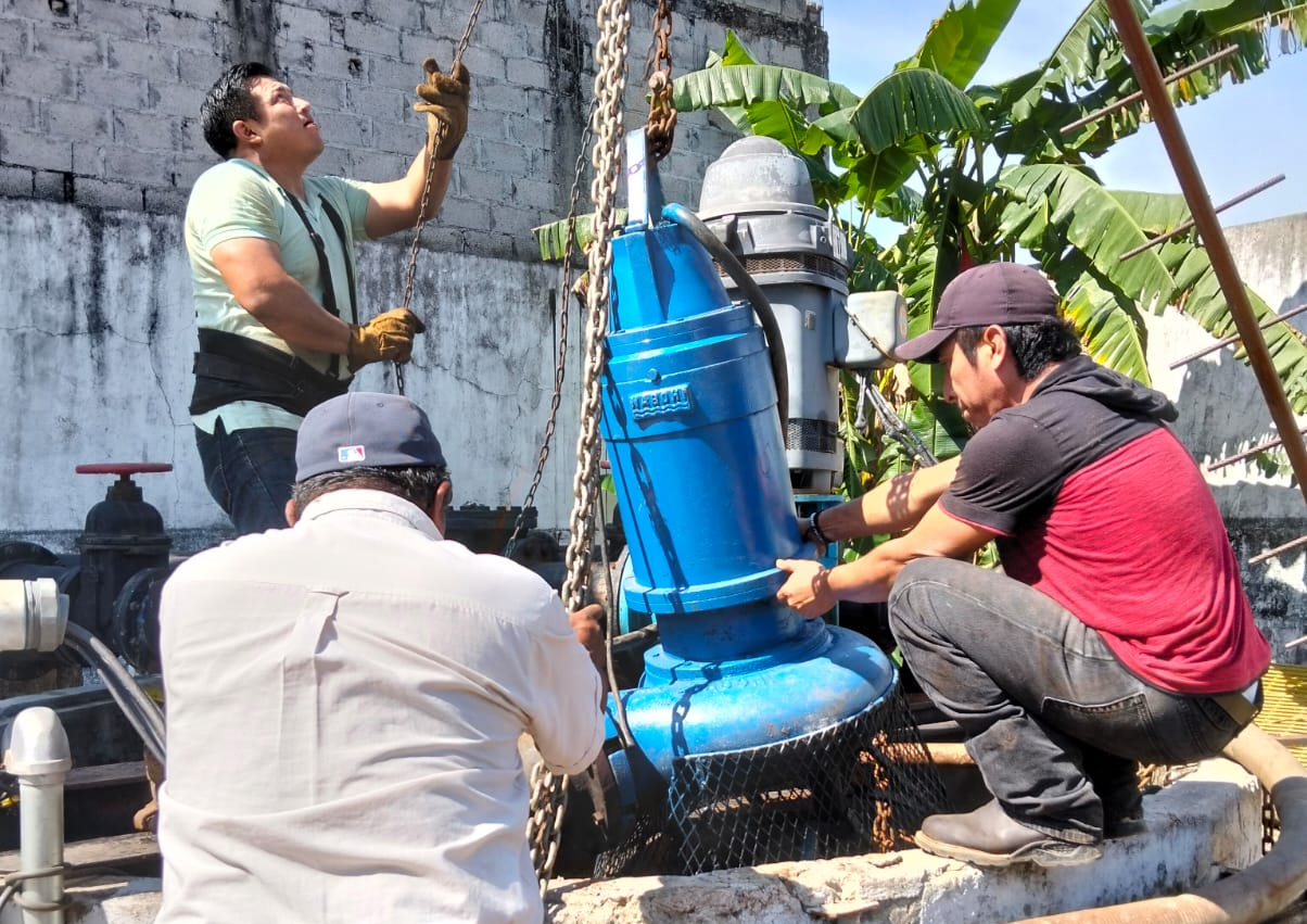 Realiza CEAS trabajos de mantenimiento para eficientar el suministro de agua potable y el drenaje en diversos municipios