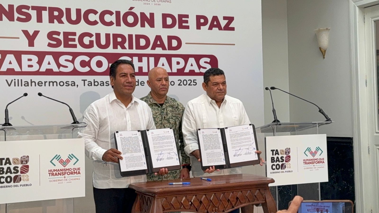 Firman acuerdo por la paz Tabasco y Chiapas