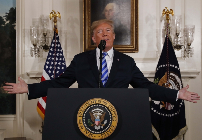 Donald Trump da a Irán dos meses para alcanzar un nuevo pacto nuclear