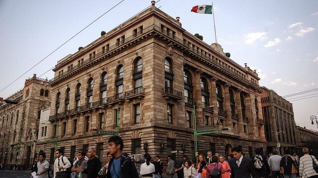 México experimentará recesión pero no crisis económica, prevé UBS; perspectiva de crecimiento es nula para el país en 2025