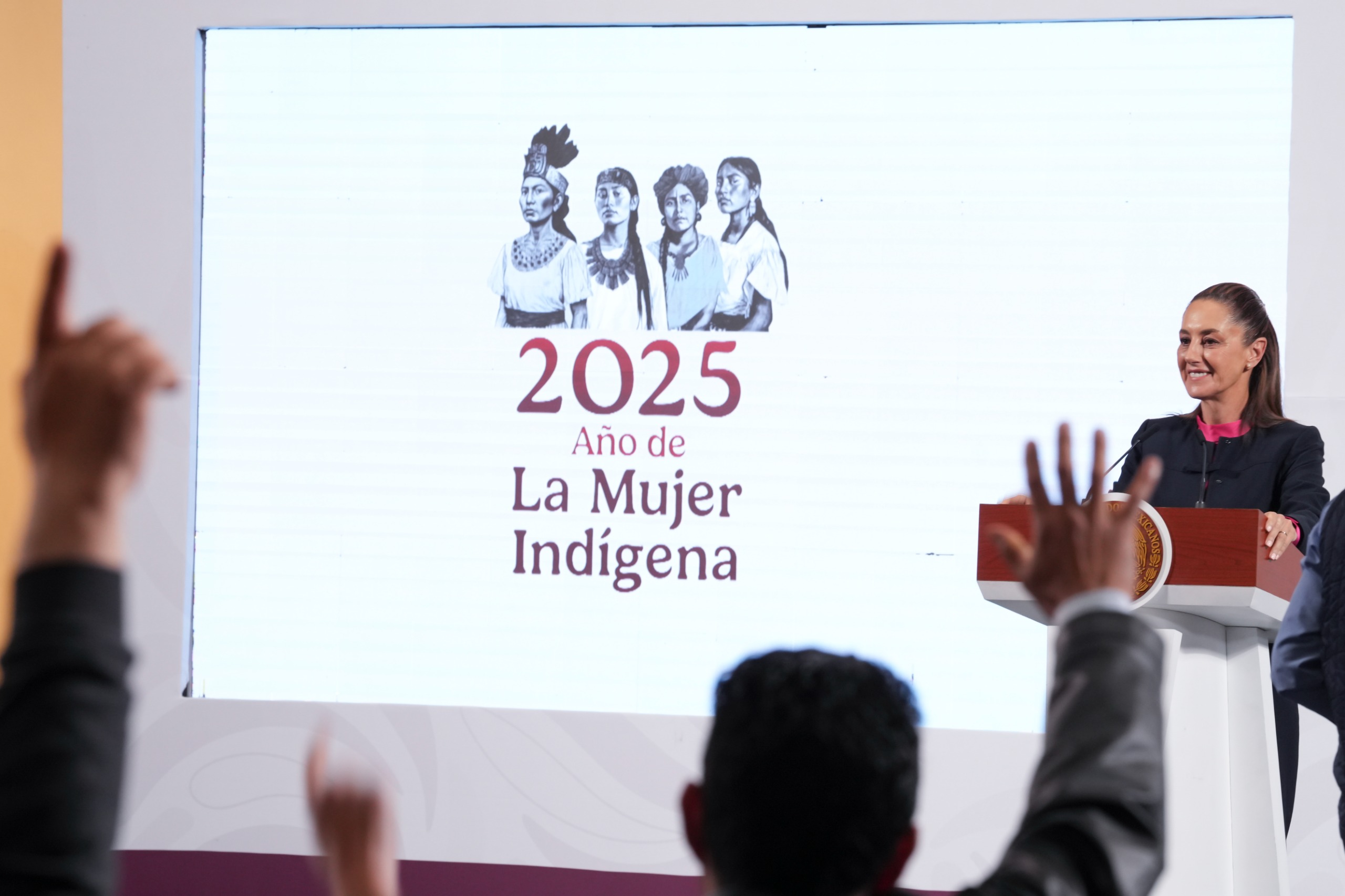 Sheinbaum asegura que el INE no le ha notificado restricciones por campañas judiciales