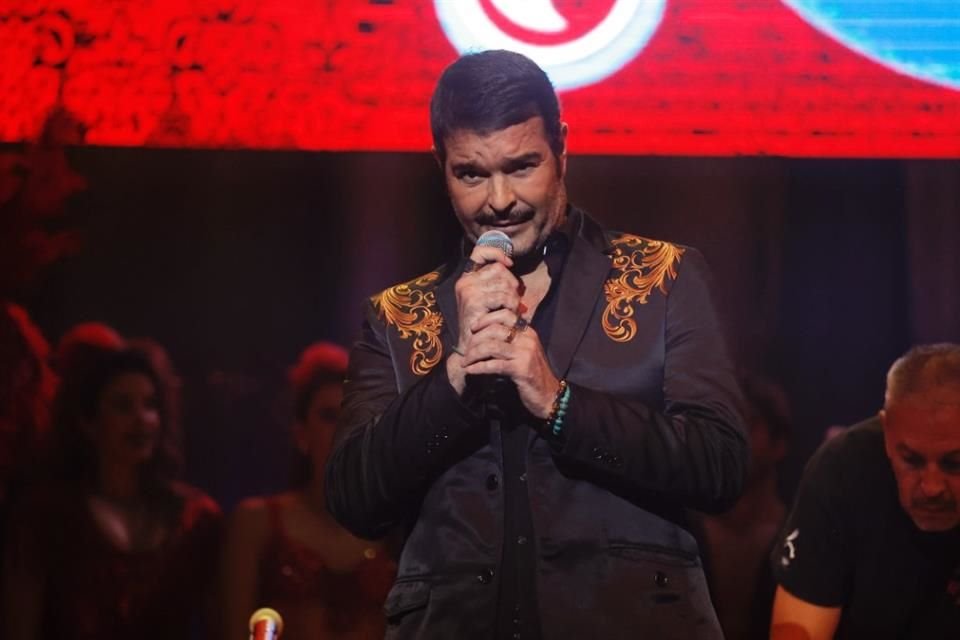 Pablo Montero es acusado de golpear Enrique Madrid durante Perfume de Gardenias