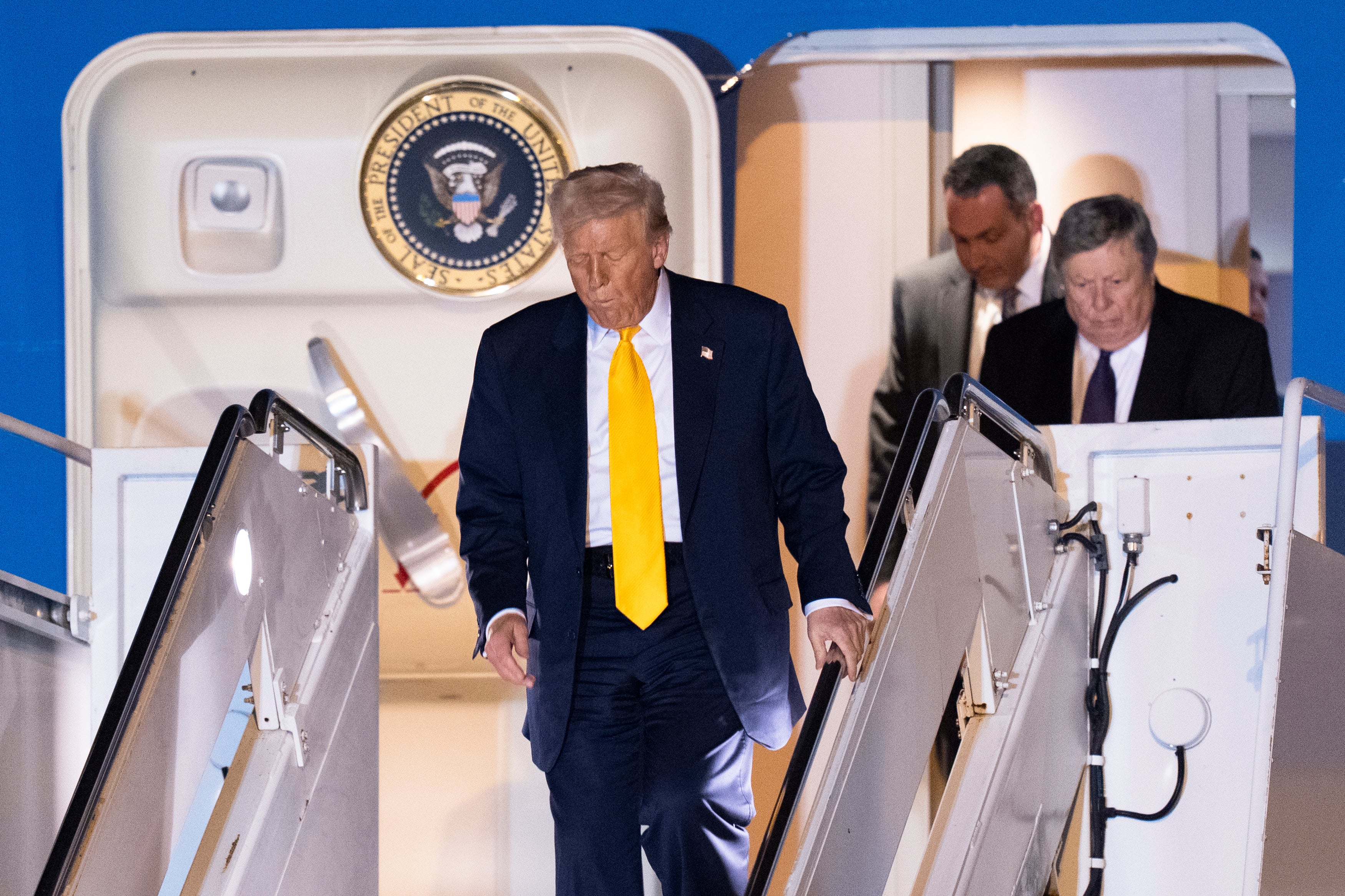 Trump duplicó a 50% los aranceles al acero y el aluminio de Canadá