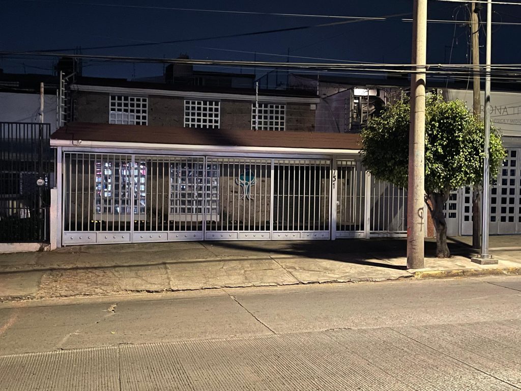 Mujer muere en clínica de belleza en Guadalajara; Fiscalía investiga reacción adversa