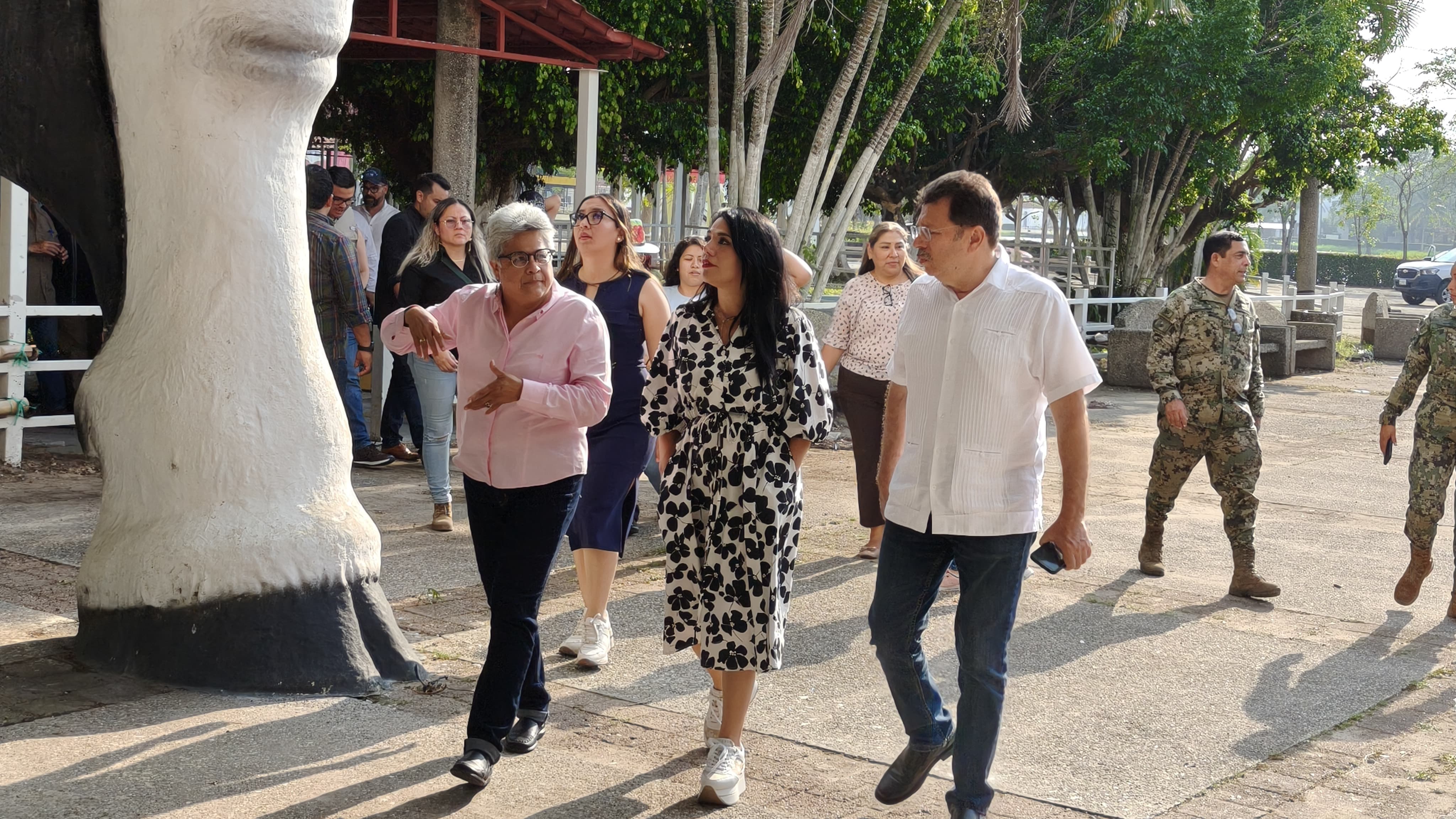 Supervisan autoridades instalaciones ganaderas y de actividades agropecuarias en el Parque de Feria