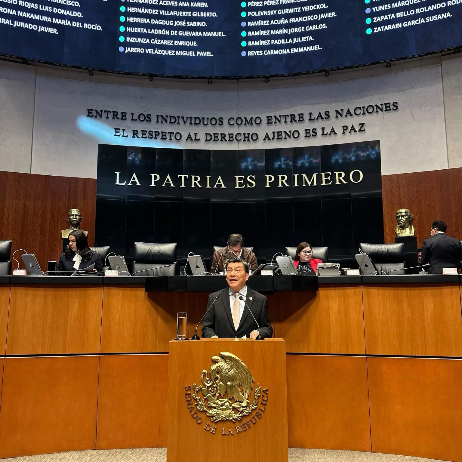 El Senador Óscar Cantón defiende en el Pleno la reforma que garantiza el apoyo mensual de $8,480 a jóvenes de 18 a 29 años