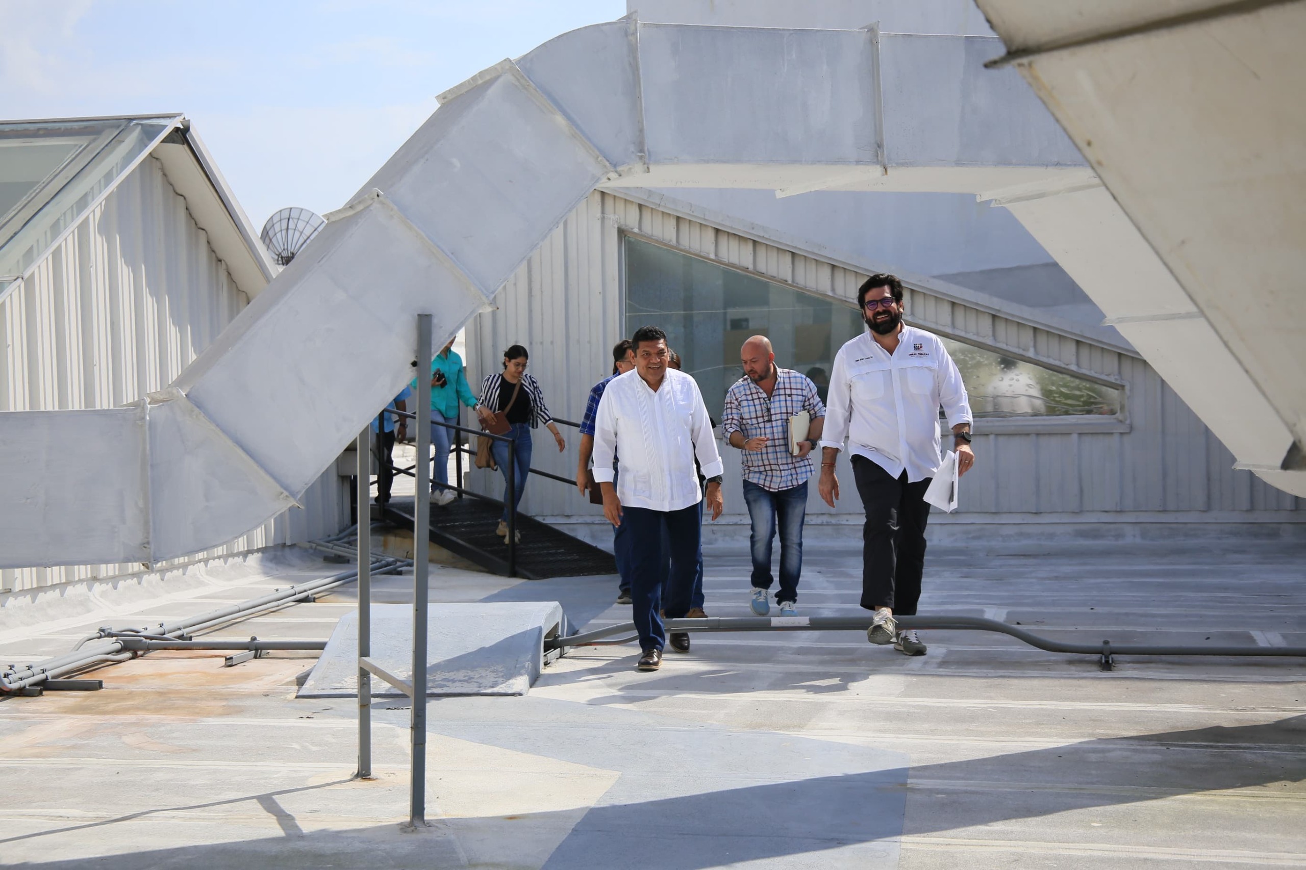 Prácticamente listo el Centro de Convenciones para las actividades de Preferia y Feria; supervisa Gobernador Javier May trabajos de rehabilitación