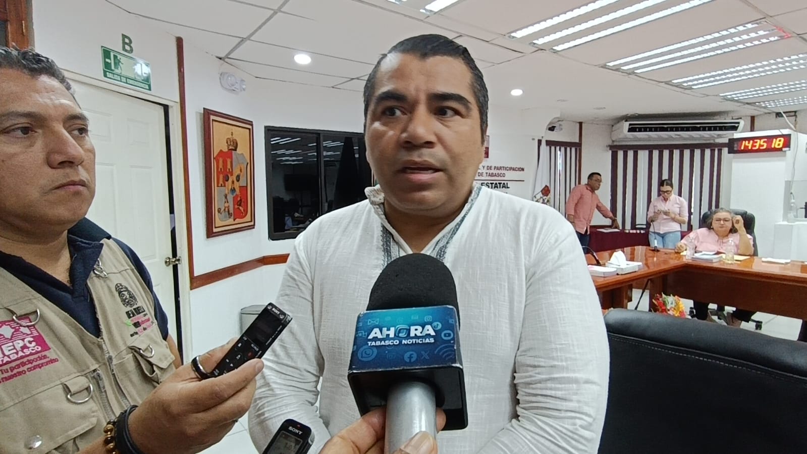 Una elección causa gastos y tenemos retrasos en inmuebles para las juntas distritales: Hernán González Sala