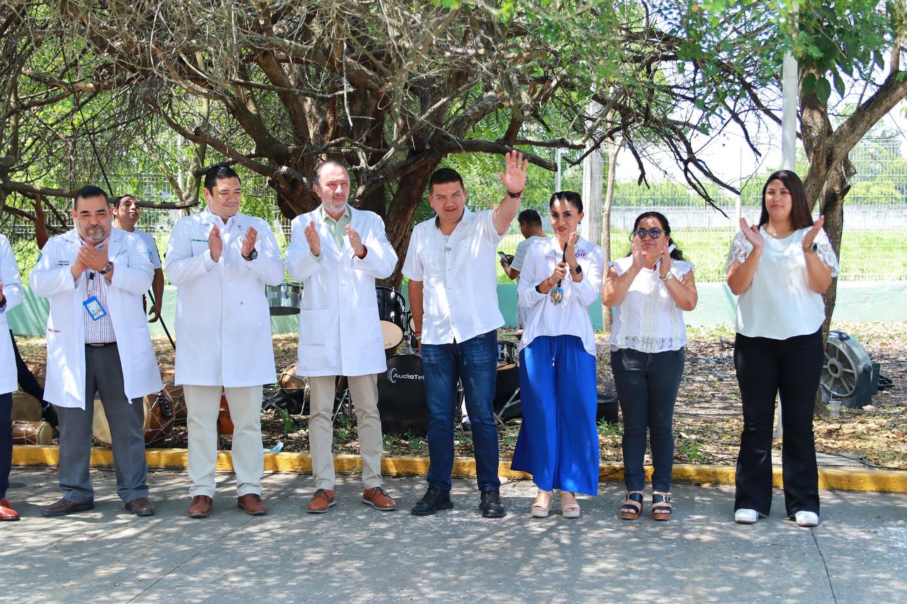 Tecolutilla cuenta ya con ambulancia que prestará servicios gratuitos: Ovidio Peralta