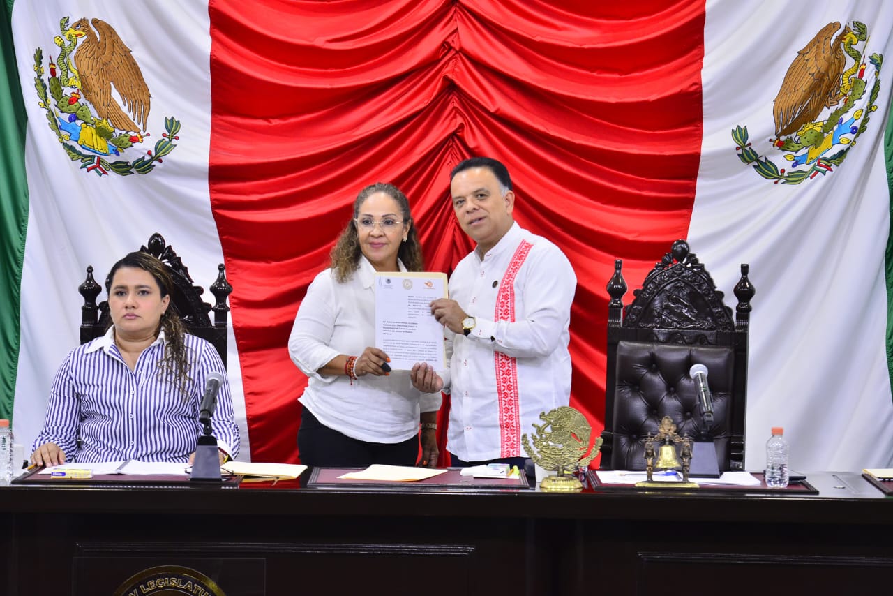 La diputada Patricia Lanestosa fundamenta dictamen para fortalecer el COPLADET