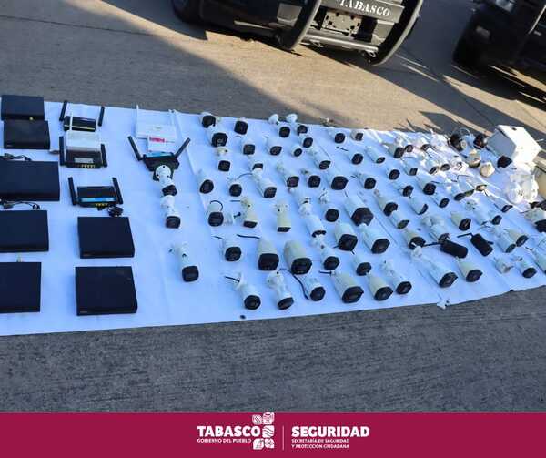 Desmantelan cámaras de vigilancia utilizada por generadores de violencia en la Chontalpa