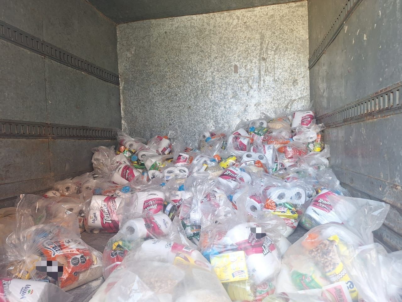 Aseguran 130 despensas del CJNG en Chinicuila, Michoacán