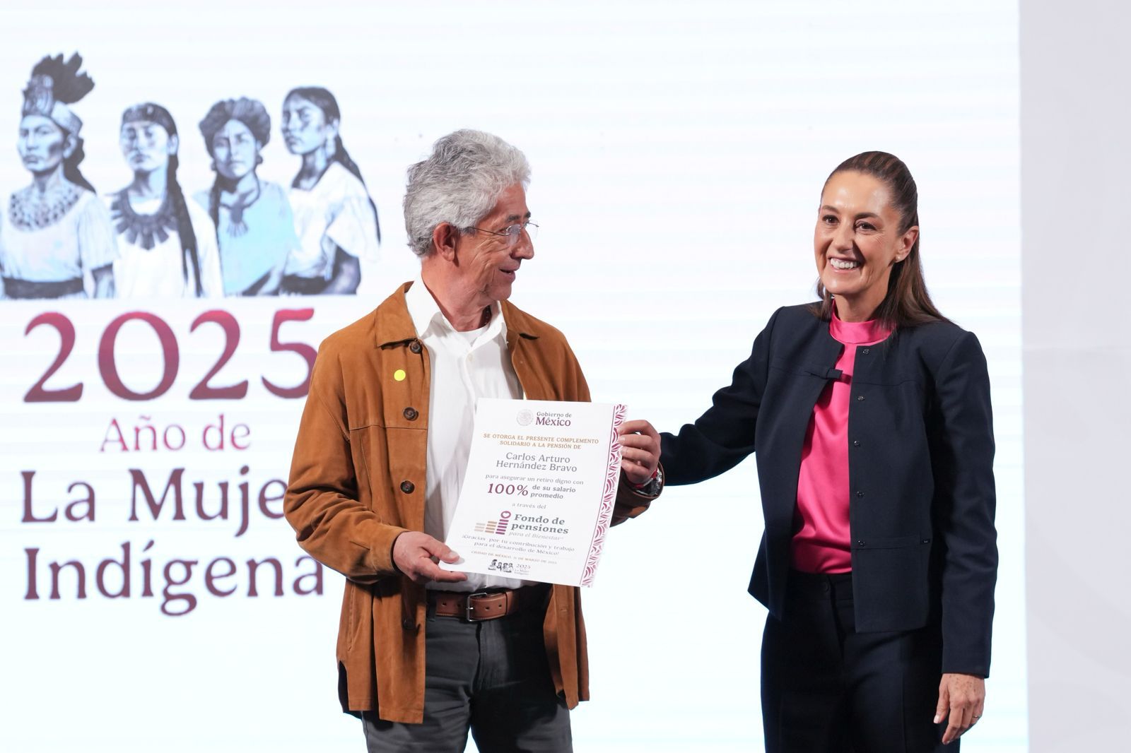 📊 Encuesta | La aprobación de Claudia Sheinbaum crece en plena crisis con EE UU y alcanza el 82%