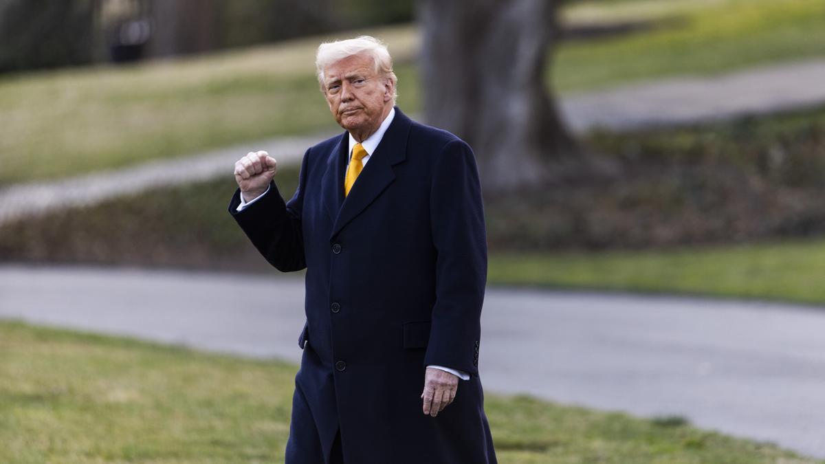 Donald Trump amenaza con aranceles del 200% al vino y otras bebidas alcohólicas europeas si no se elimina el del whisky