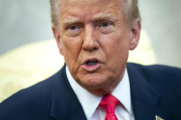 Estados Unidos estudia prohibir la entrada al país a 43 nacionalidades