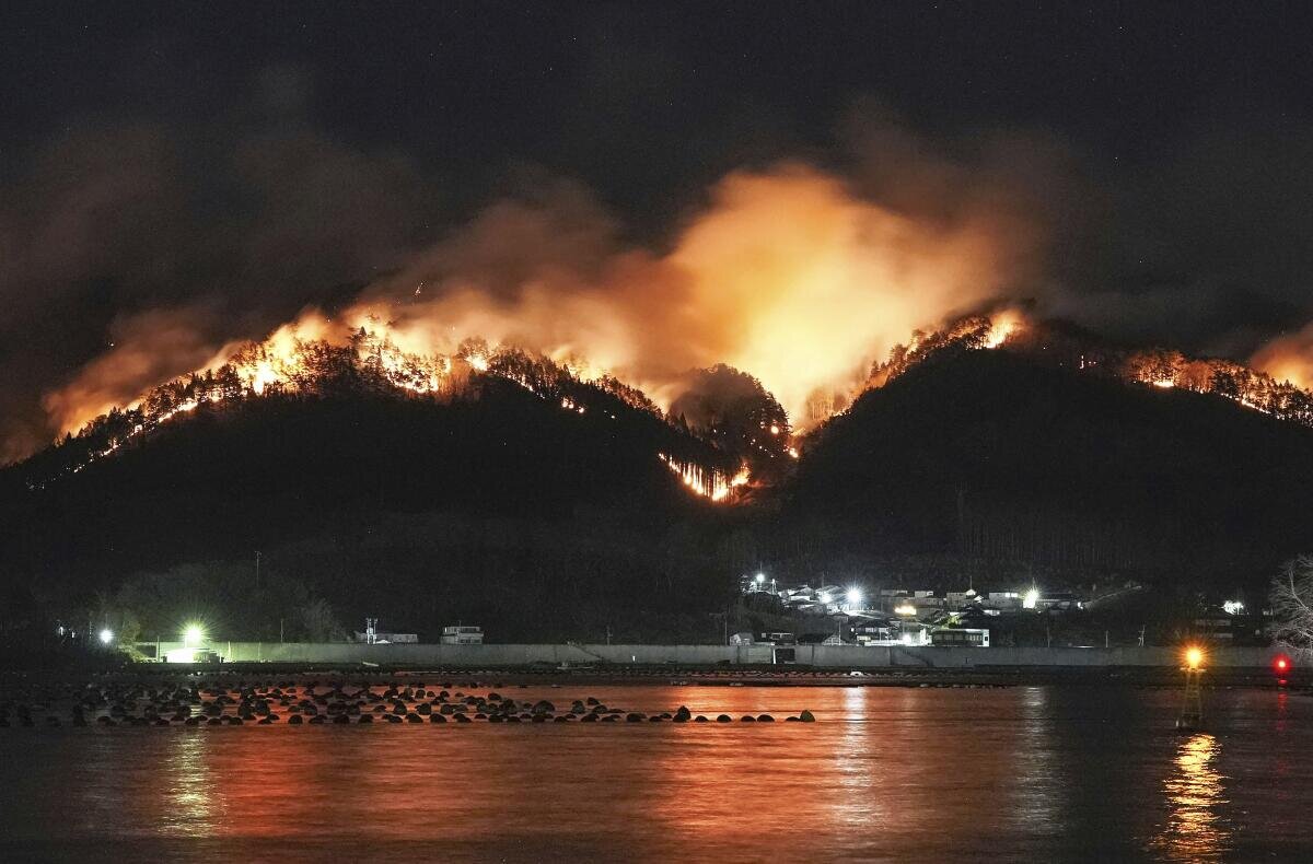 Incendio forestal en Japón ha causado daños a decenas de hogares y obligado a cientos a evacuar